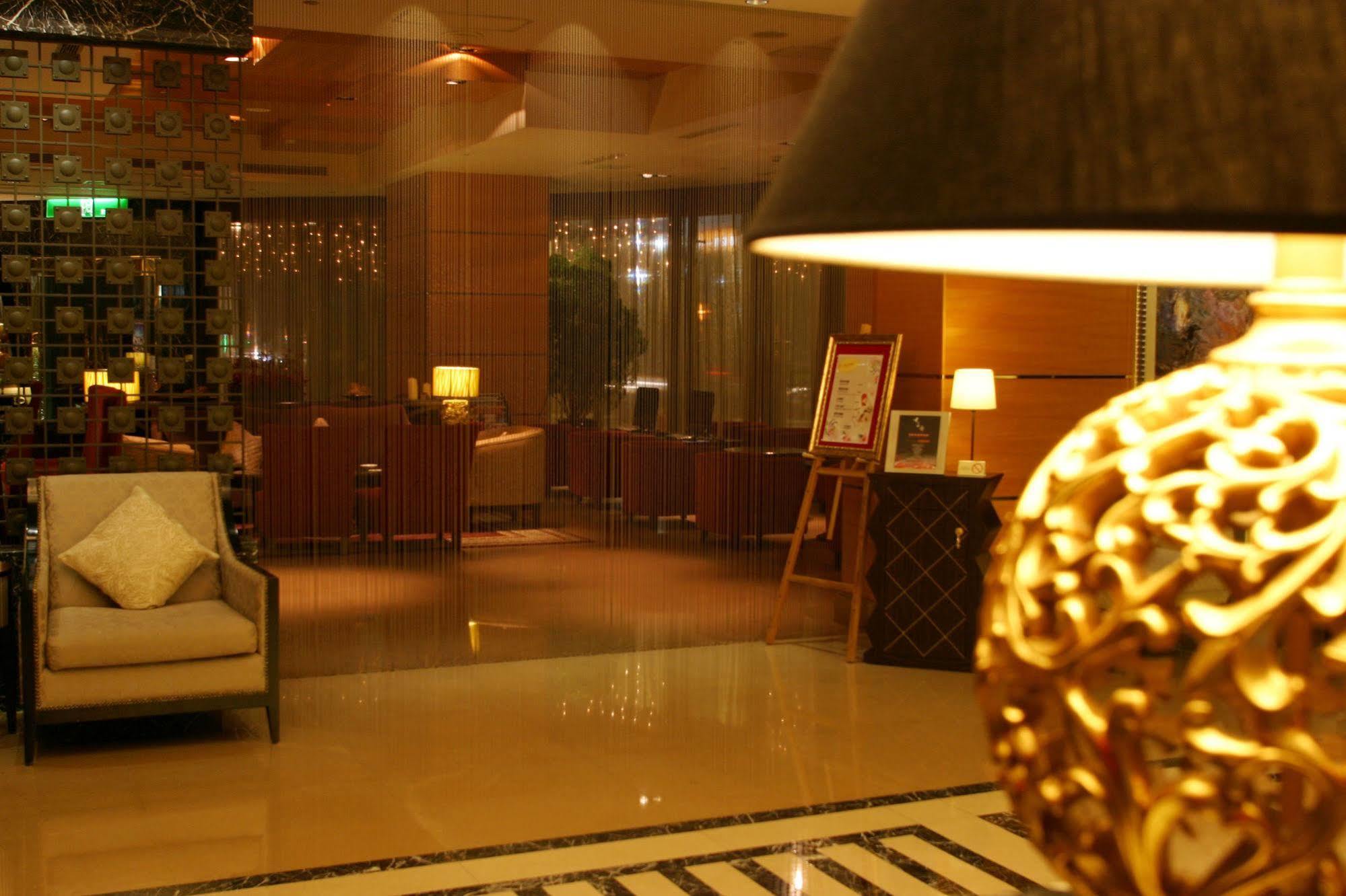 แกรนด์ ฟอร์วาร์ด โฮเต็ล Hotel ไทเป ภายนอก รูปภาพ